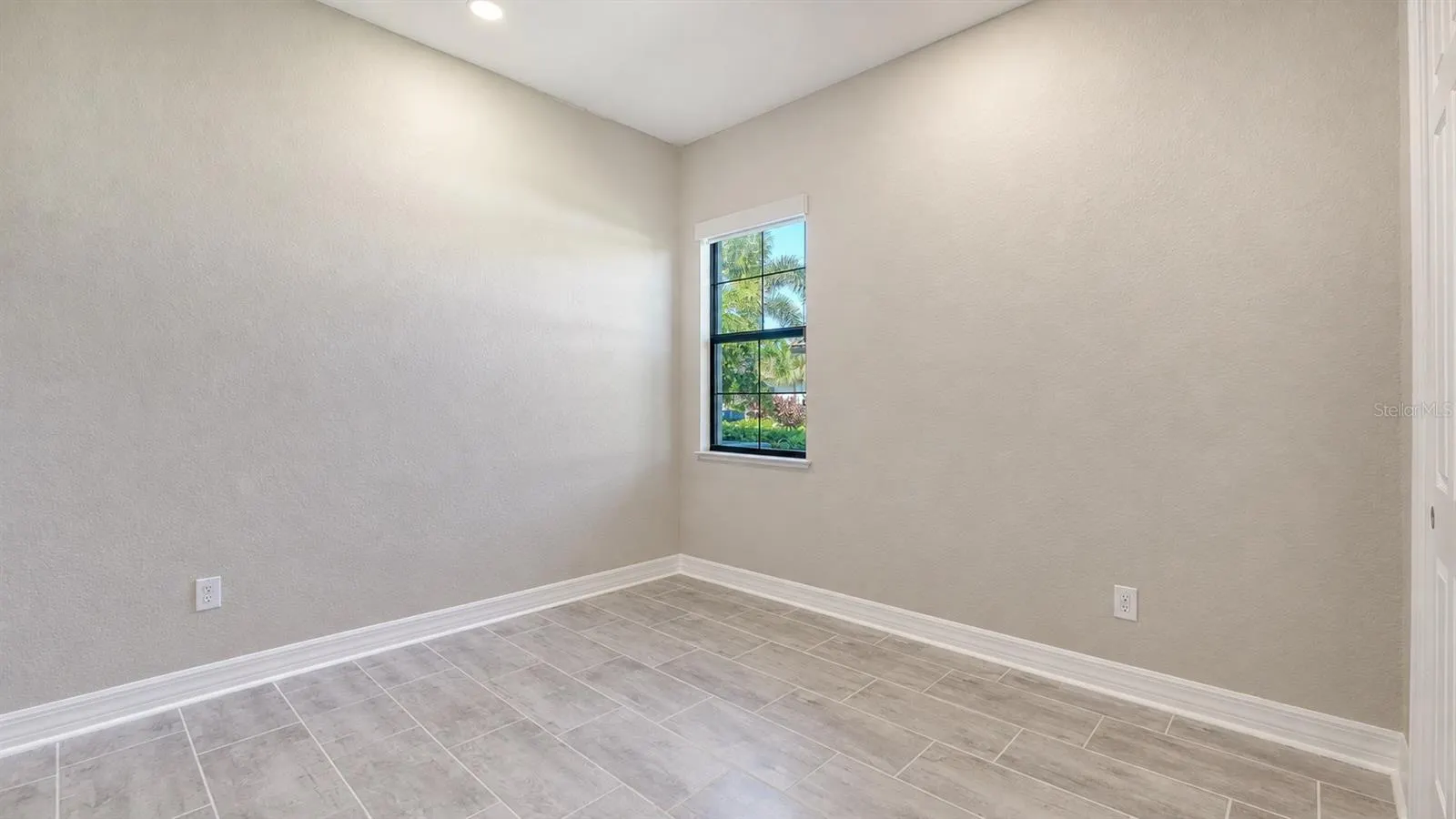 16218 CASTLE PARK TER