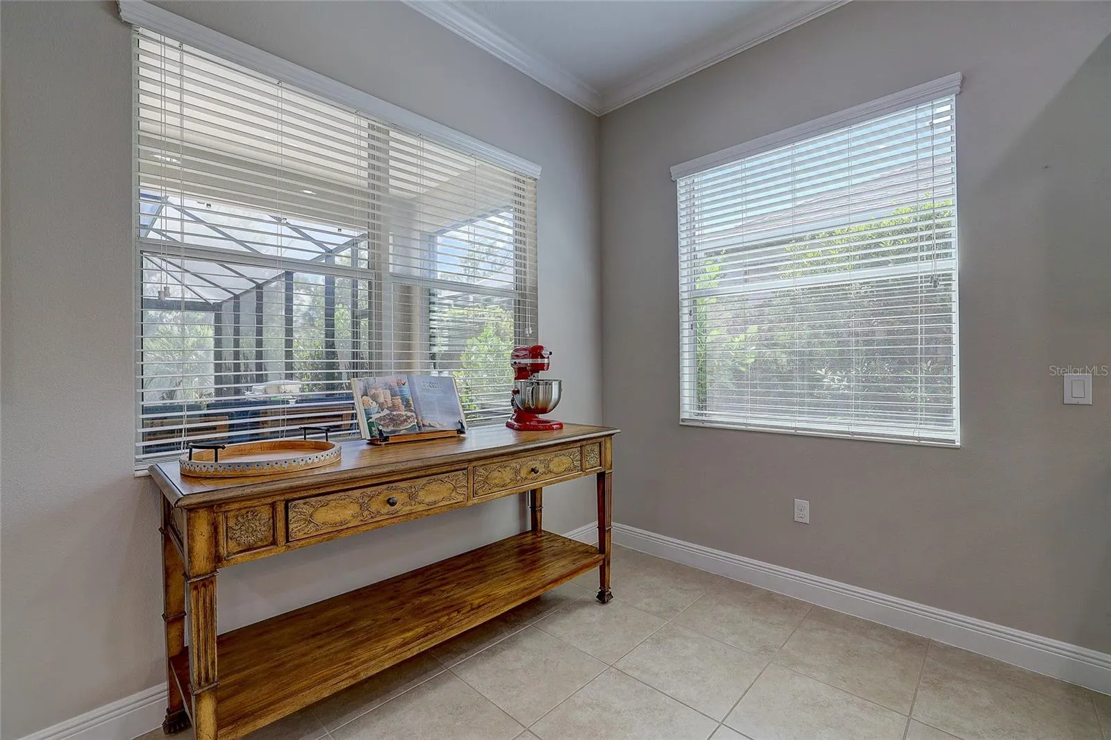 3718 WOODCLIFF LAKE TER