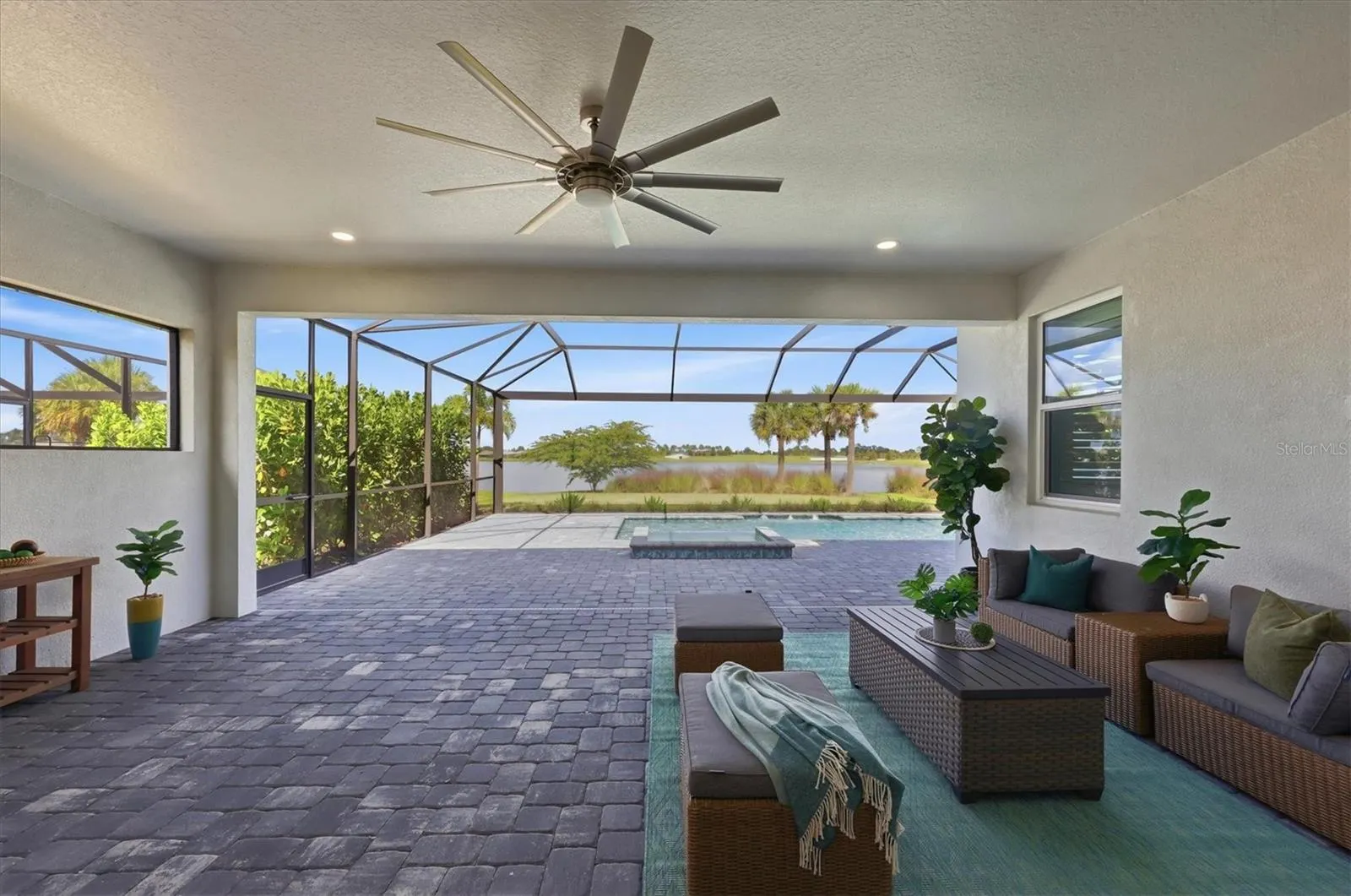 1104 WATERLINE CT