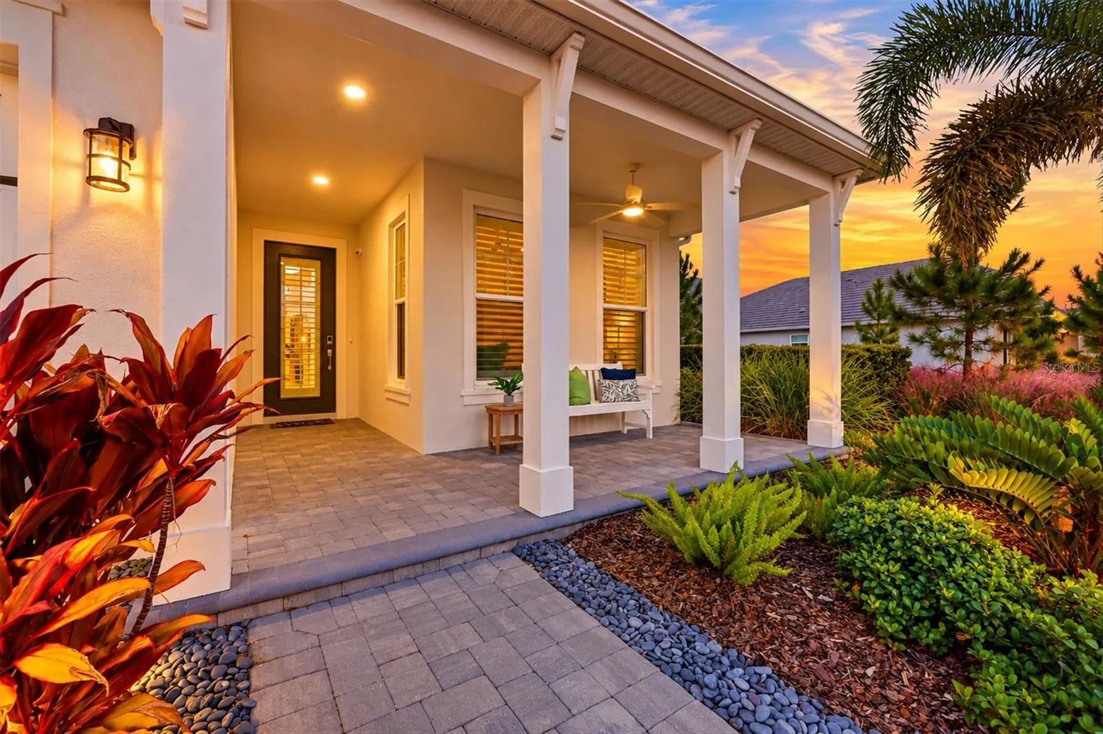 1104 WATERLINE CT