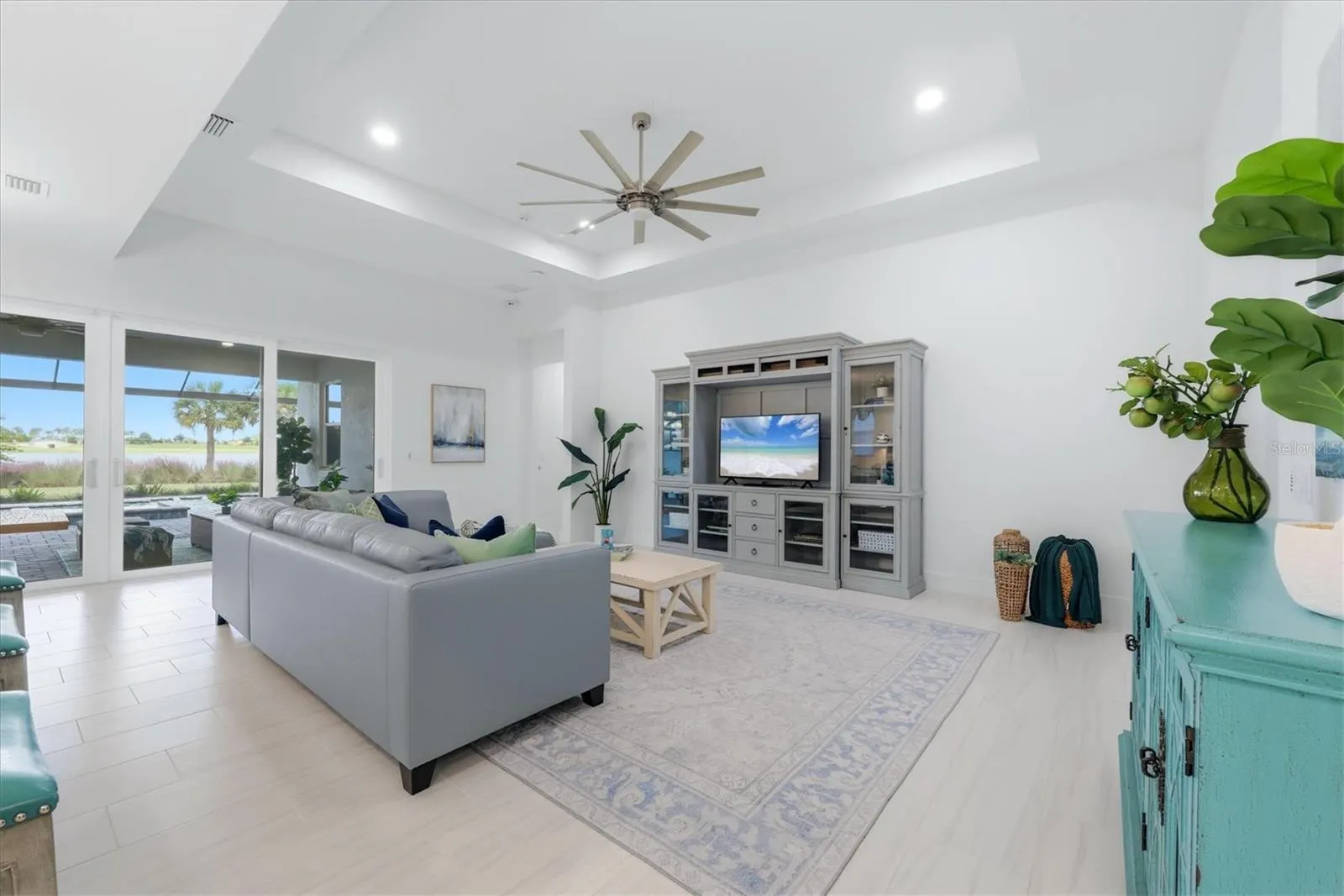 1104 WATERLINE CT