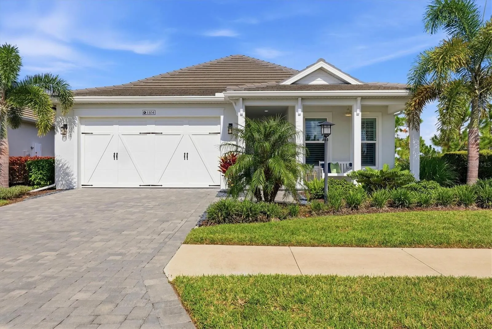 1104 WATERLINE CT