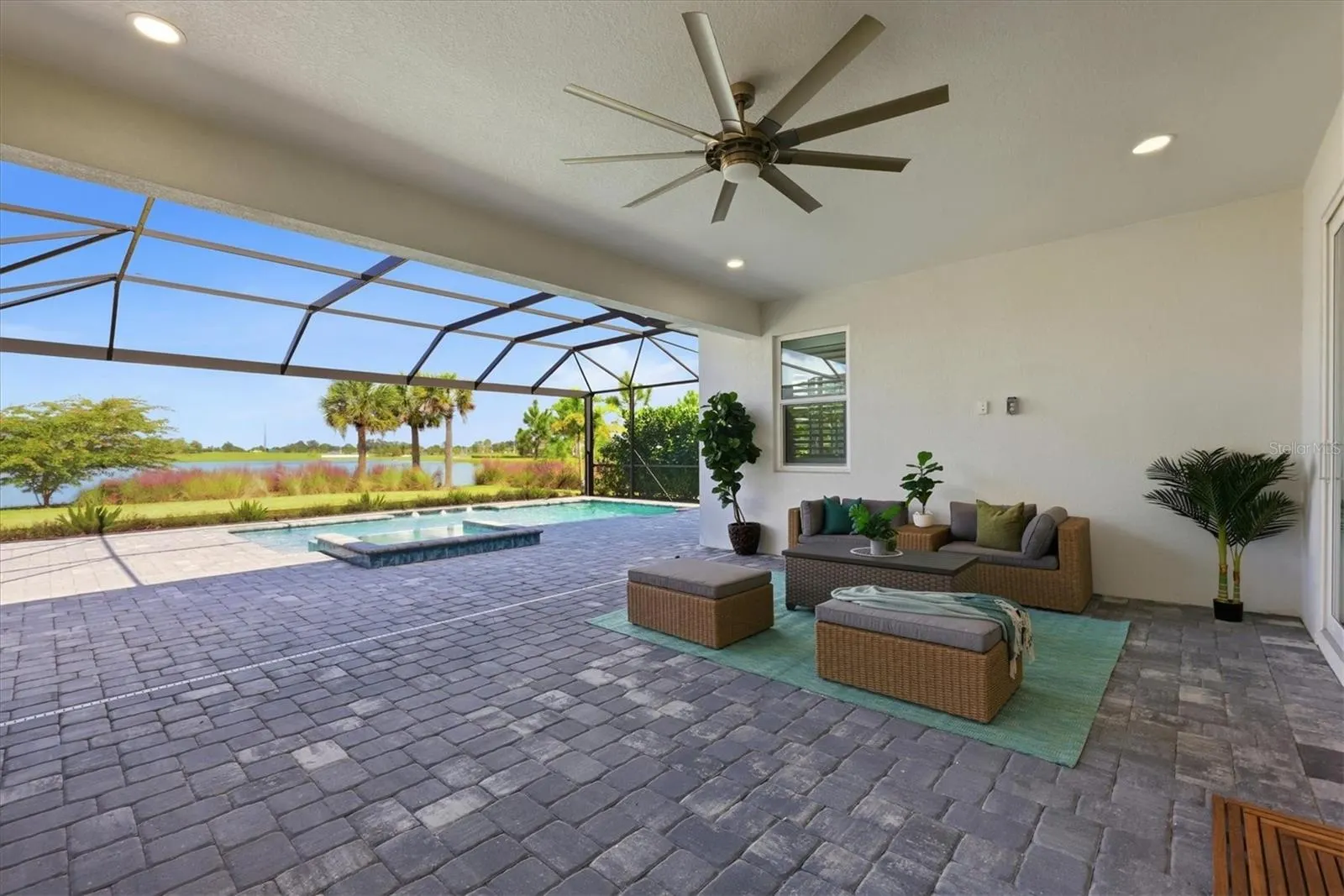1104 WATERLINE CT