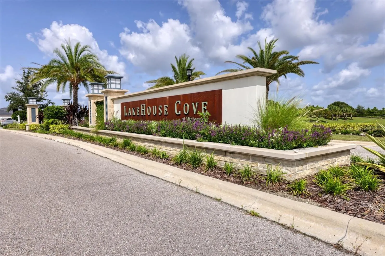 1104 WATERLINE CT