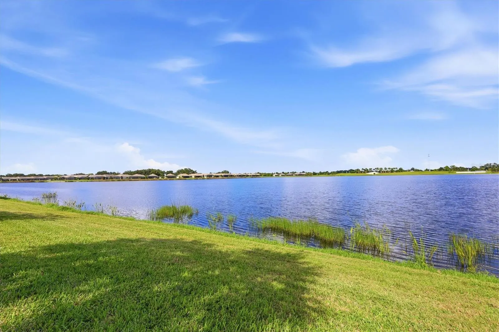 1104 WATERLINE CT