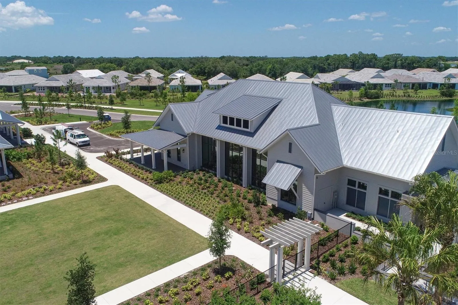 1104 WATERLINE CT