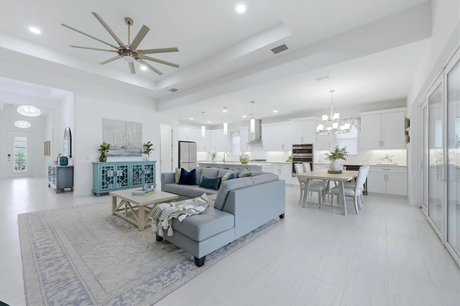 1104 WATERLINE CT