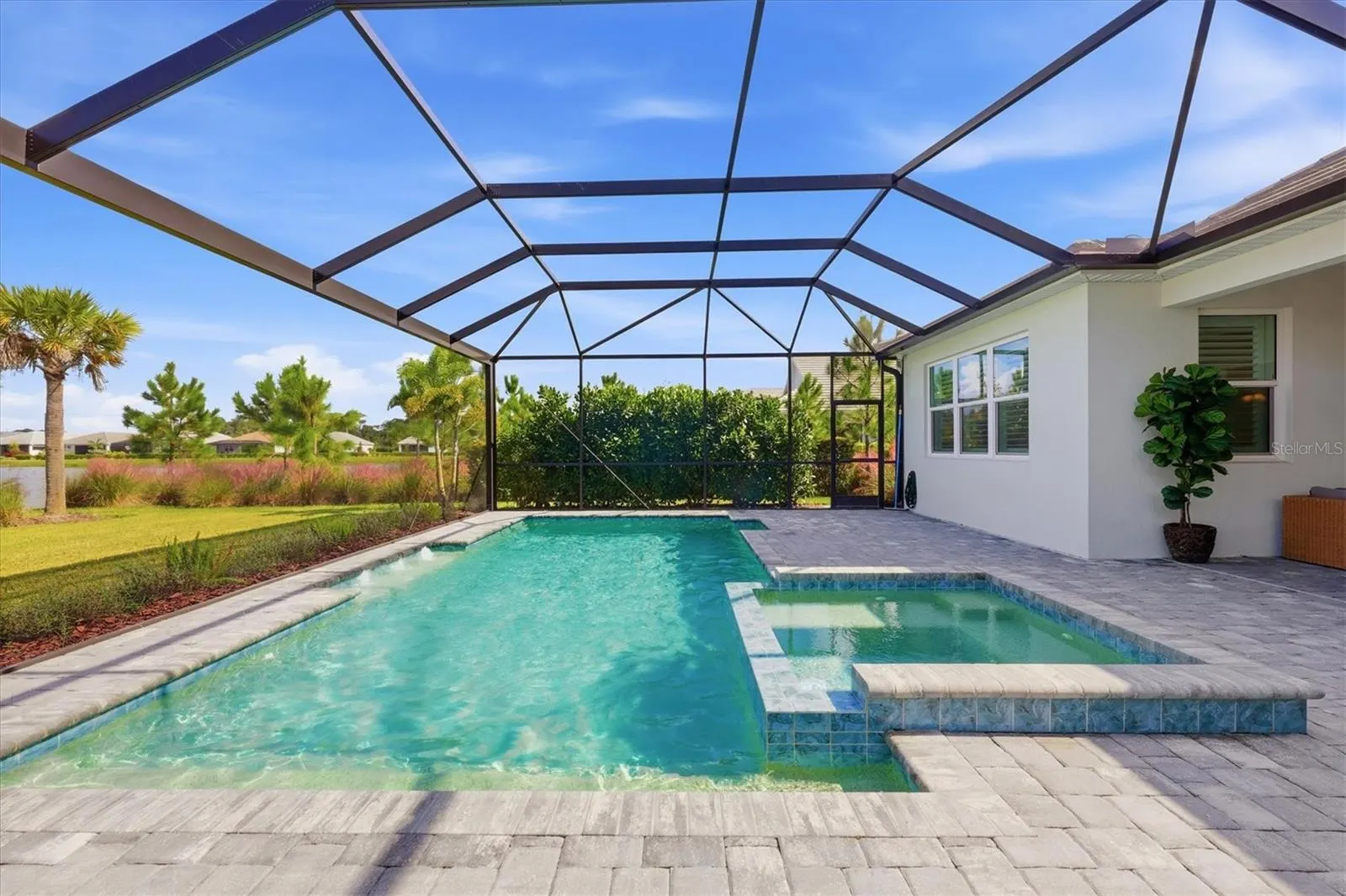 1104 WATERLINE CT