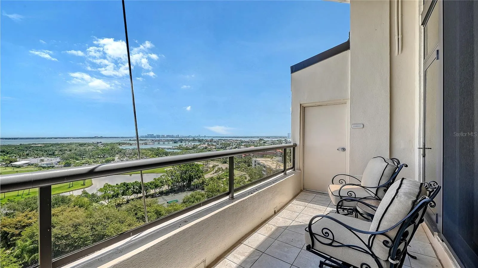 415 L AMBIANCE DR #PH-F #PH-F