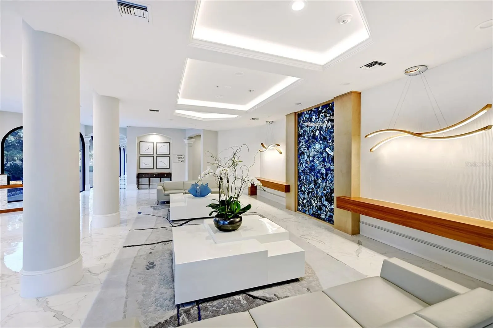 415 L AMBIANCE DR #PH-F #PH-F