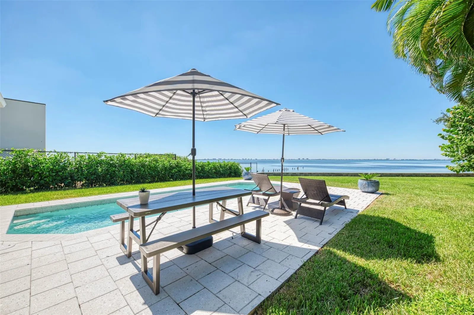 3931 BAY SHORE RD