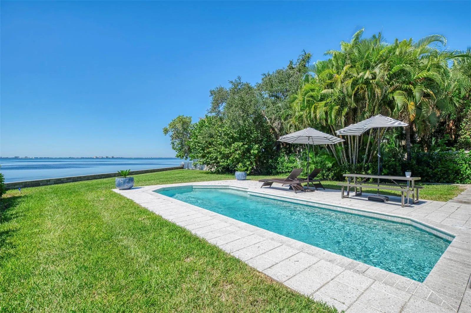 3931 BAY SHORE RD