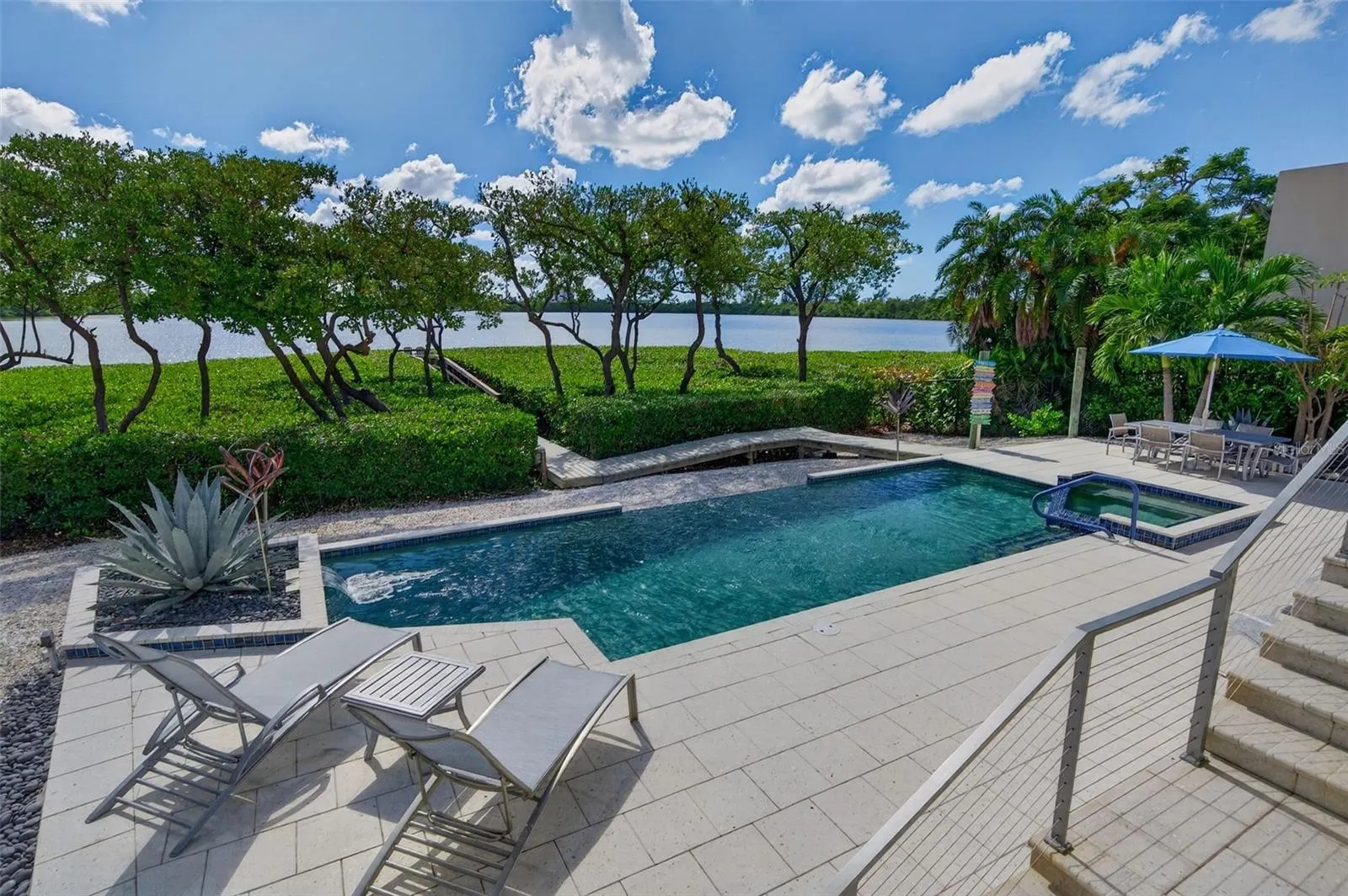 222 MORNINGSIDE DR