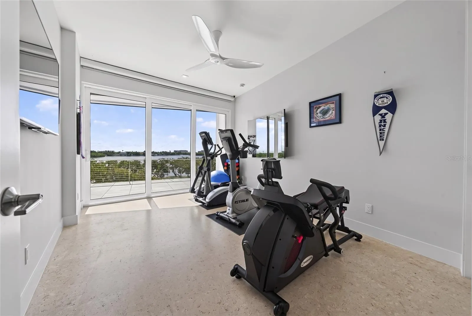 222 MORNINGSIDE DR