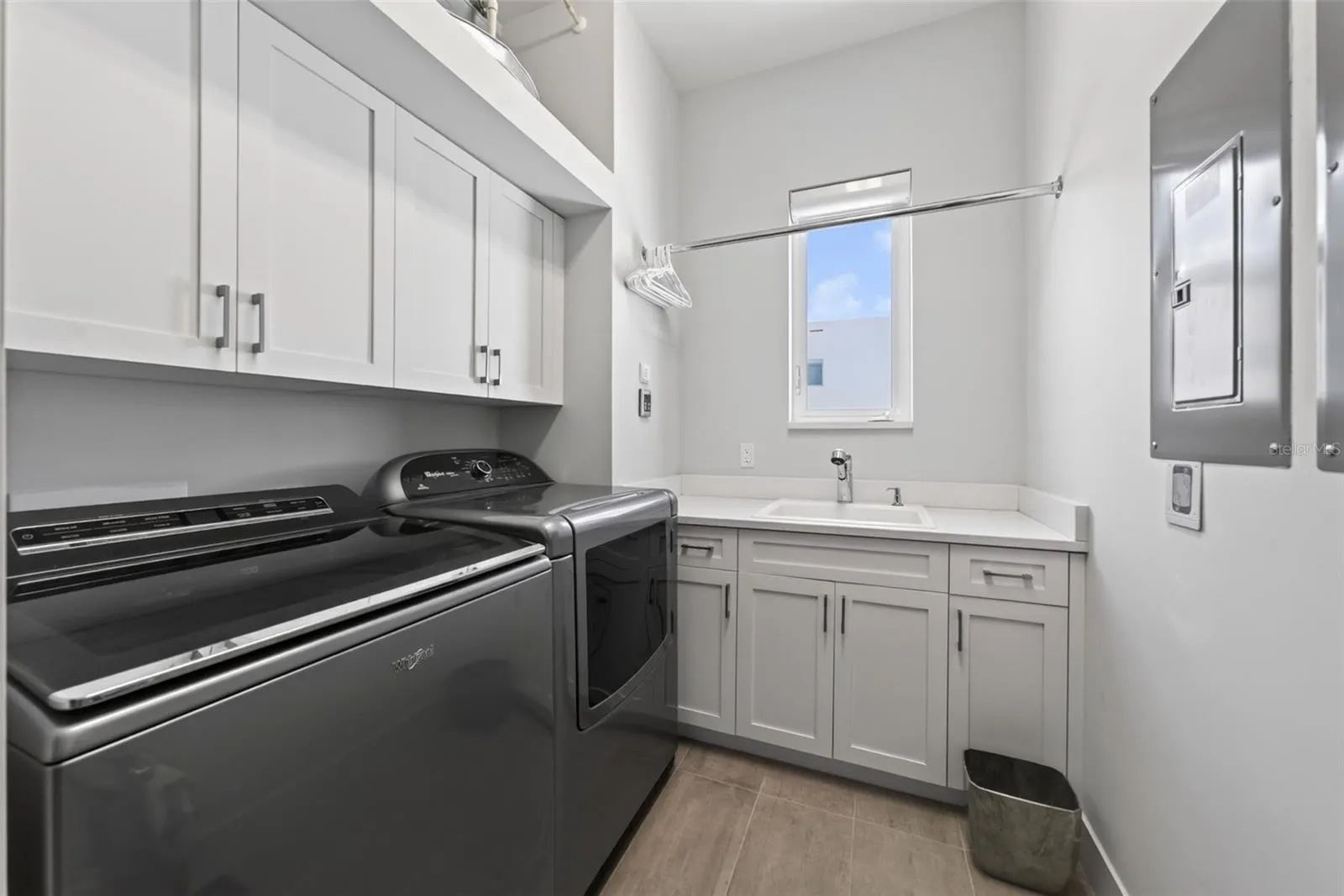 222 MORNINGSIDE DR