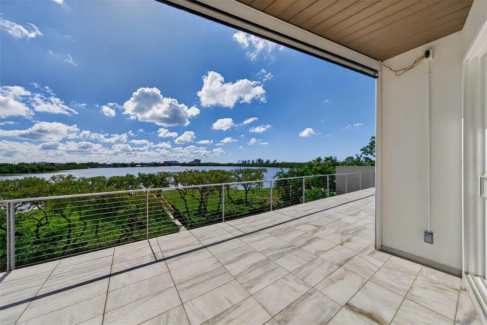 222 MORNINGSIDE DR