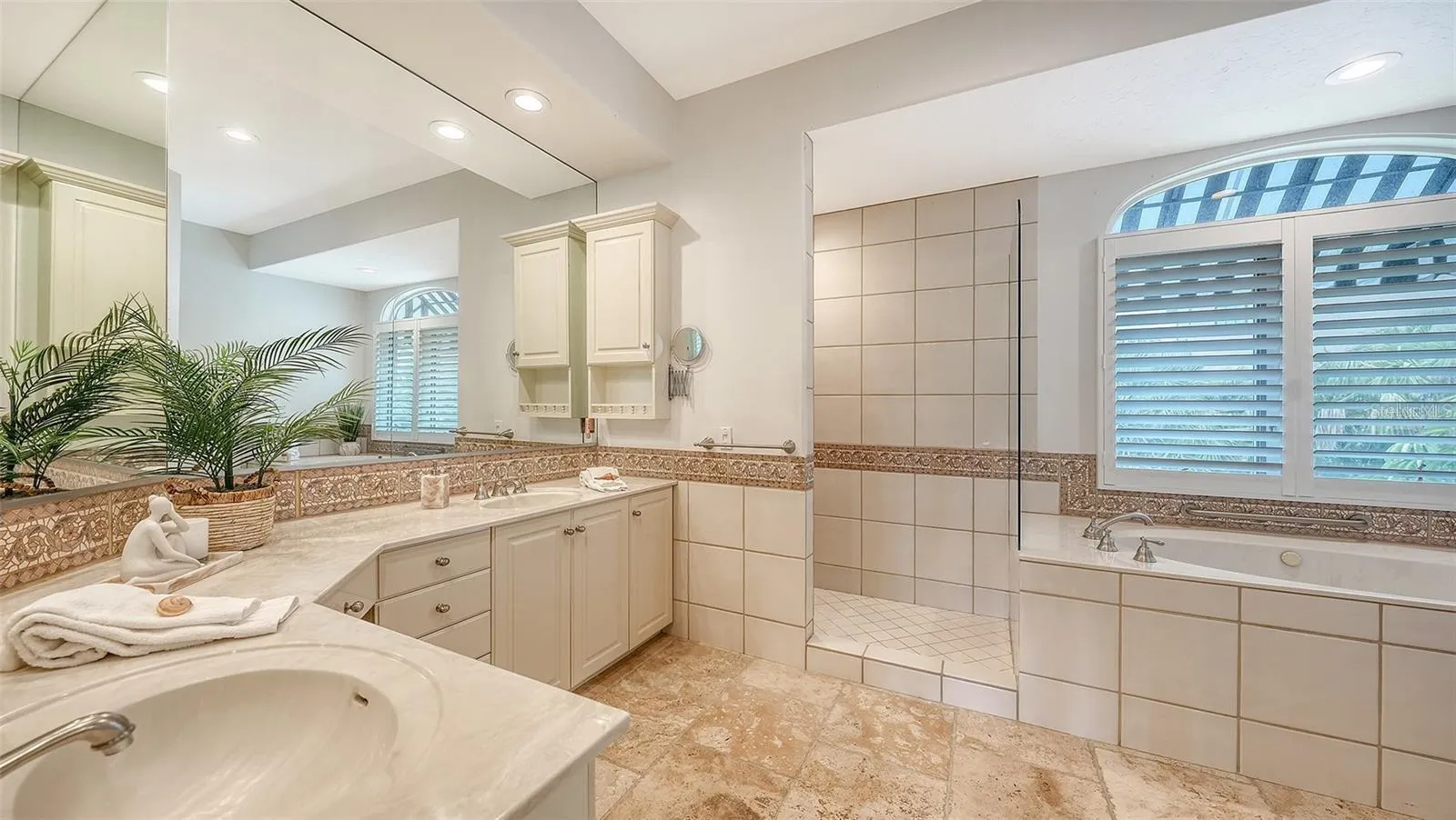 1023 TOCOBAGA LN