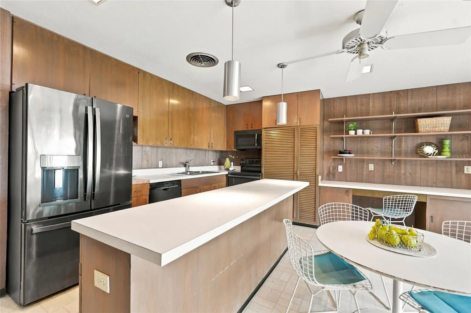 7535 MIDNIGHT PASS RD