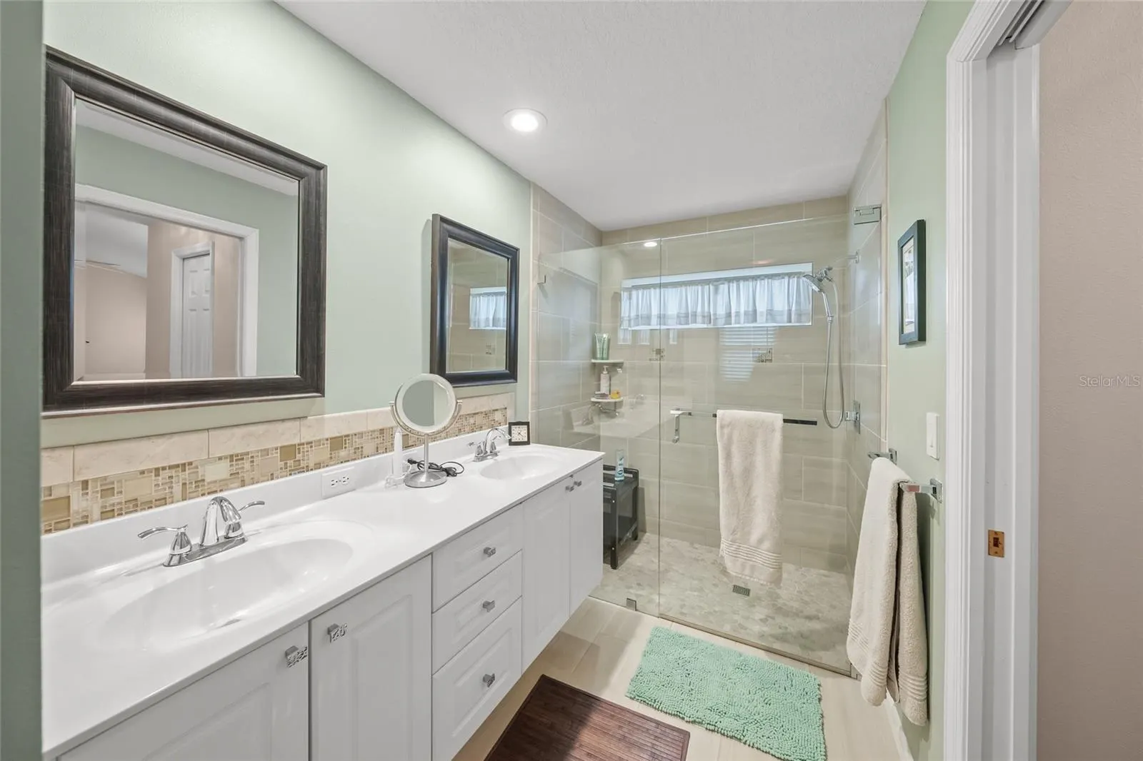6704 DEERING CIR
