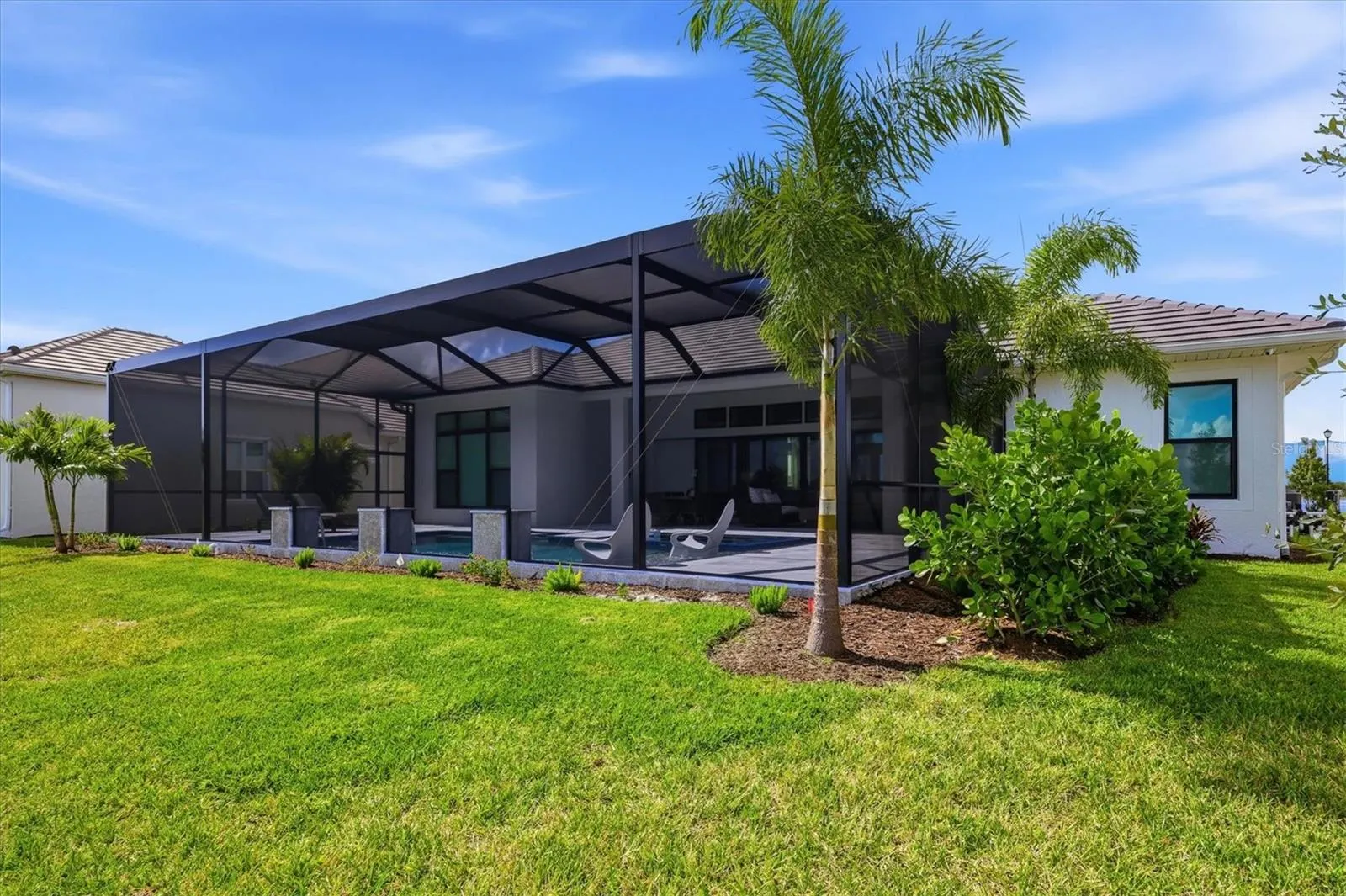 18504 FOXTAIL LOOP