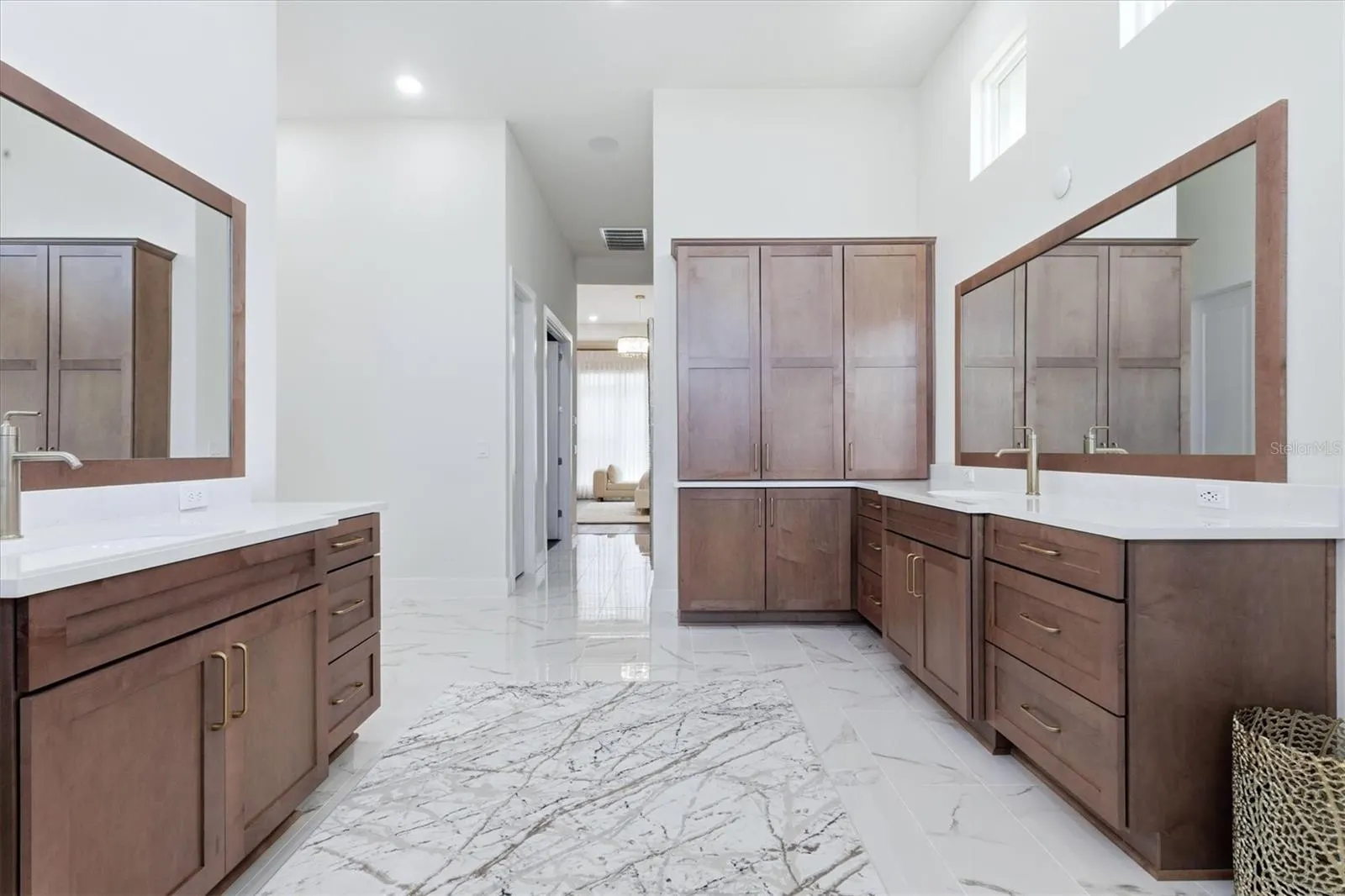 18504 FOXTAIL LOOP