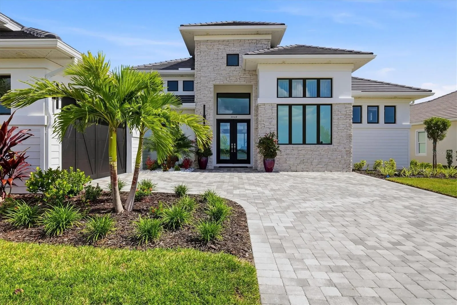 18504 FOXTAIL LOOP