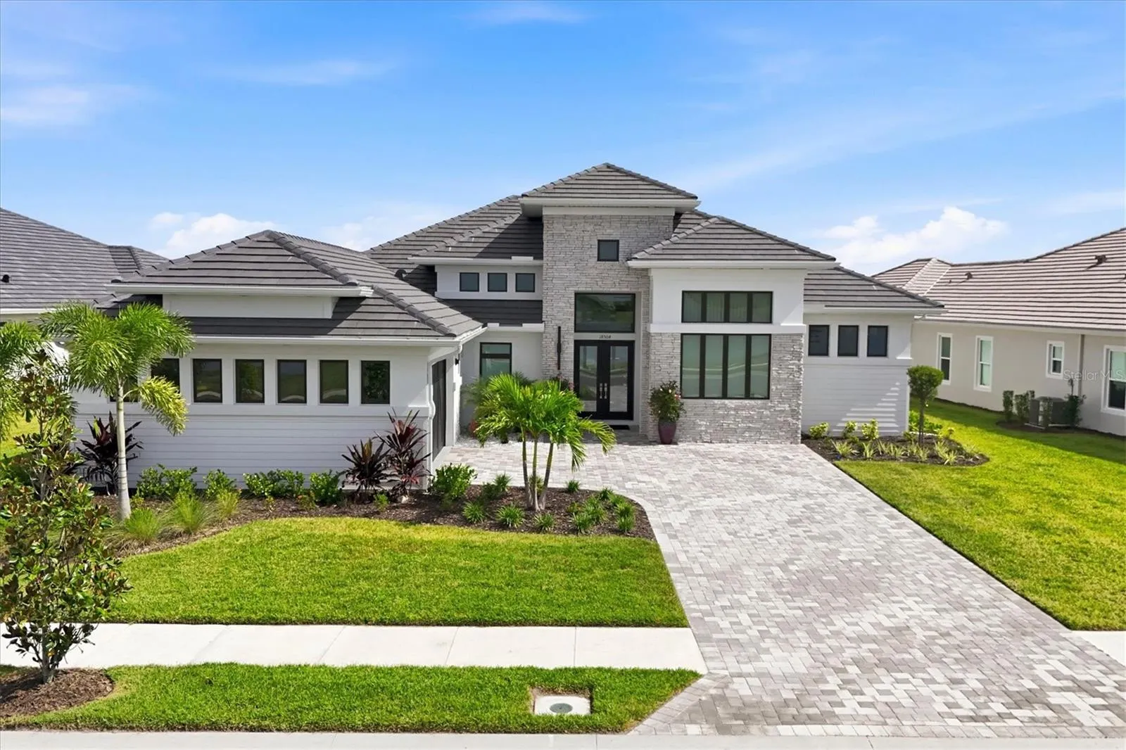 18504 FOXTAIL LOOP