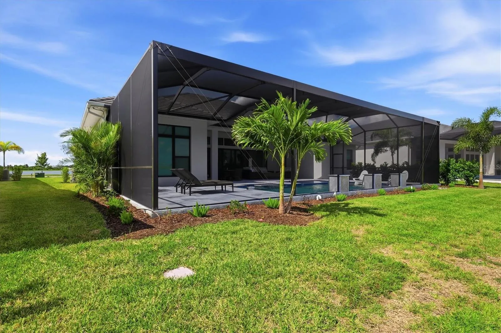 18504 FOXTAIL LOOP