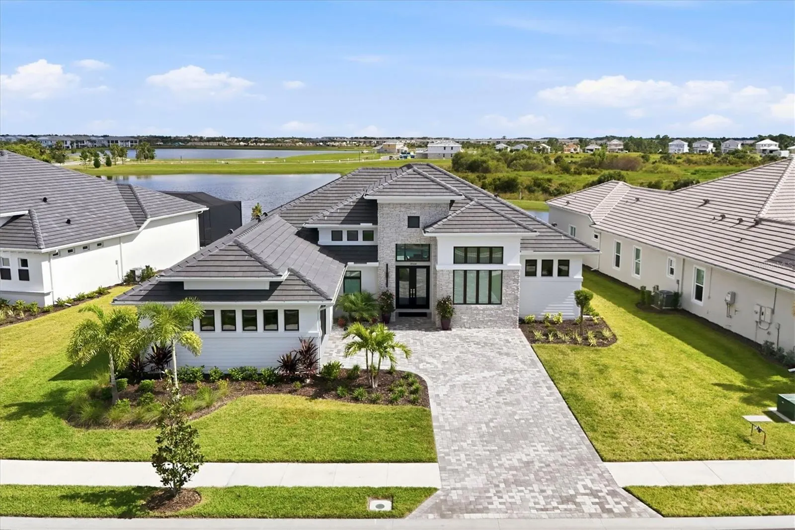 18504 FOXTAIL LOOP