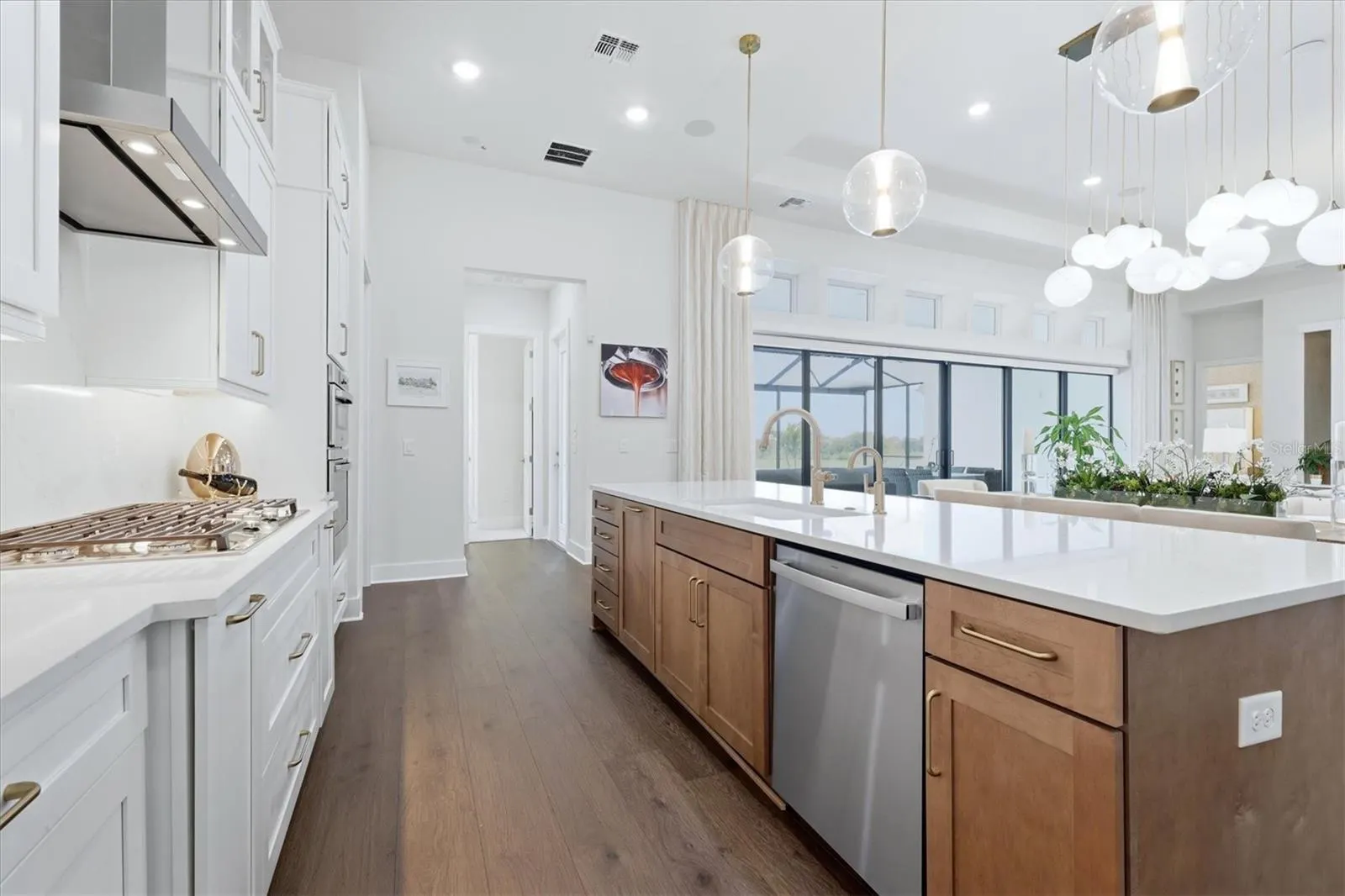 18504 FOXTAIL LOOP