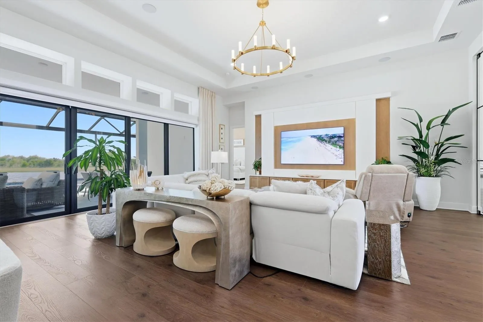 18504 FOXTAIL LOOP
