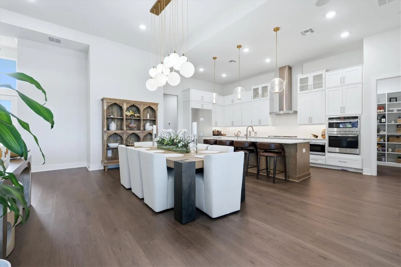 18504 FOXTAIL LOOP