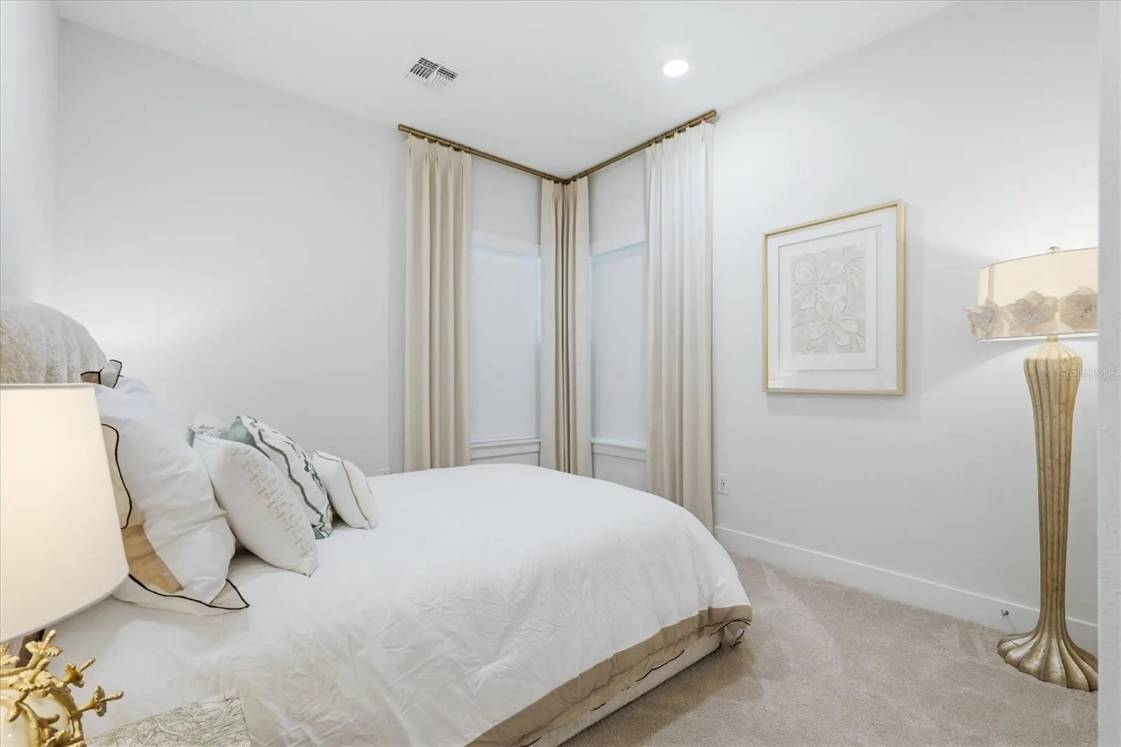 18504 FOXTAIL LOOP