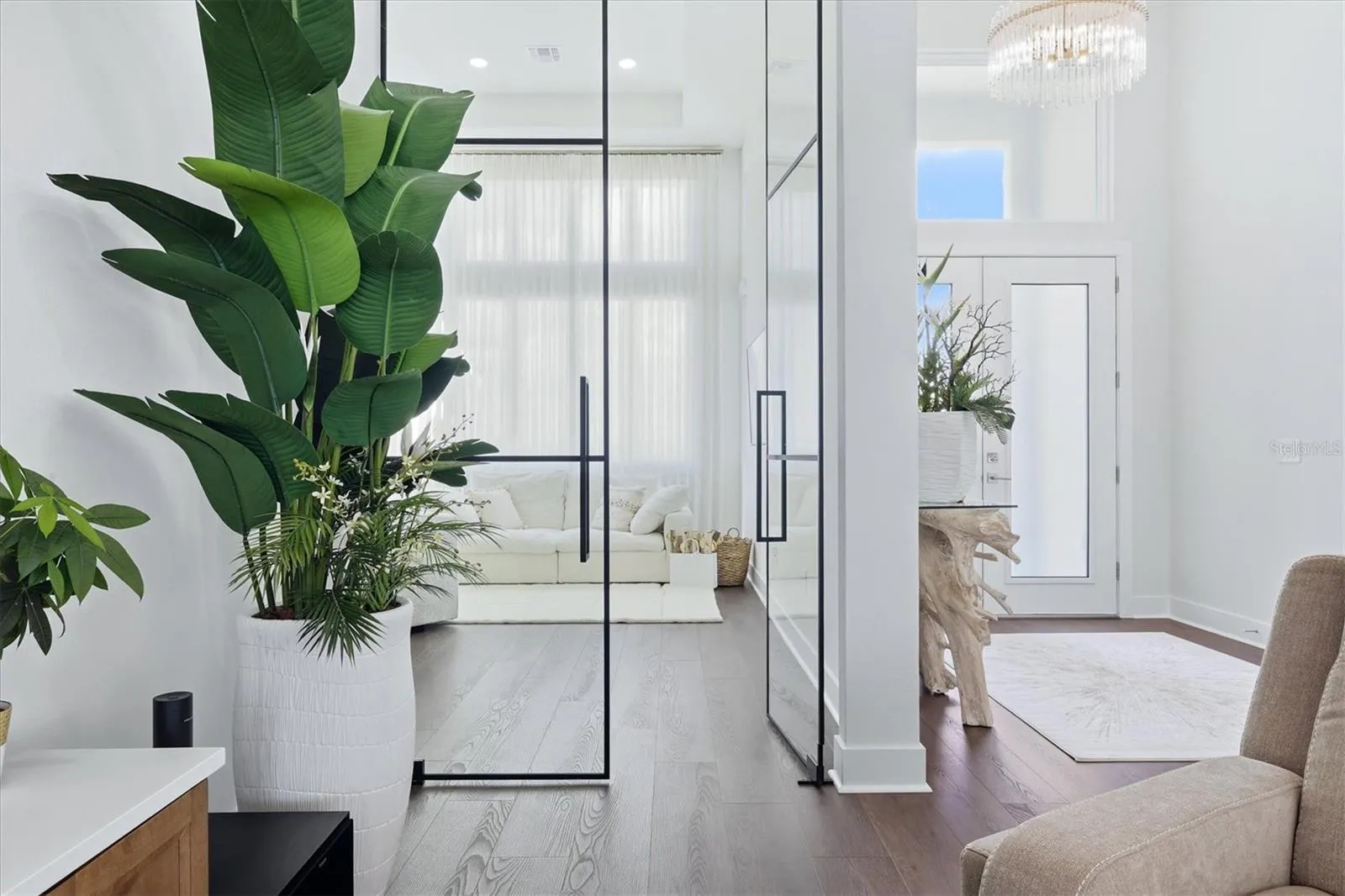 18504 FOXTAIL LOOP