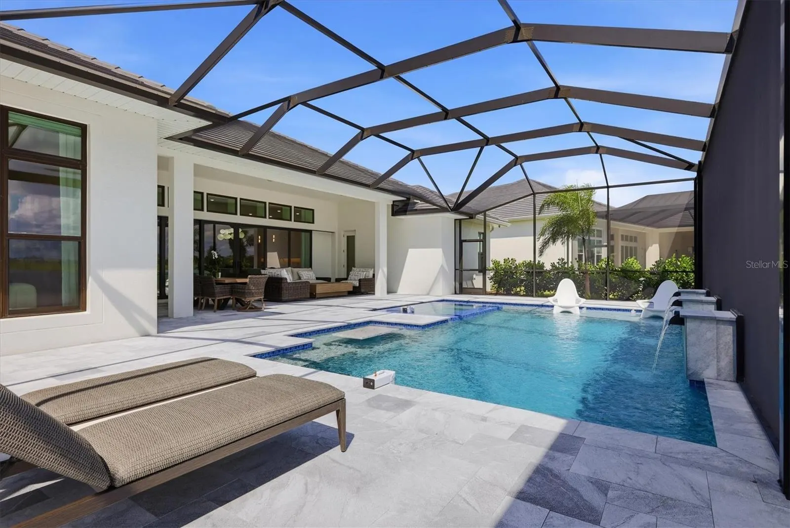 18504 FOXTAIL LOOP