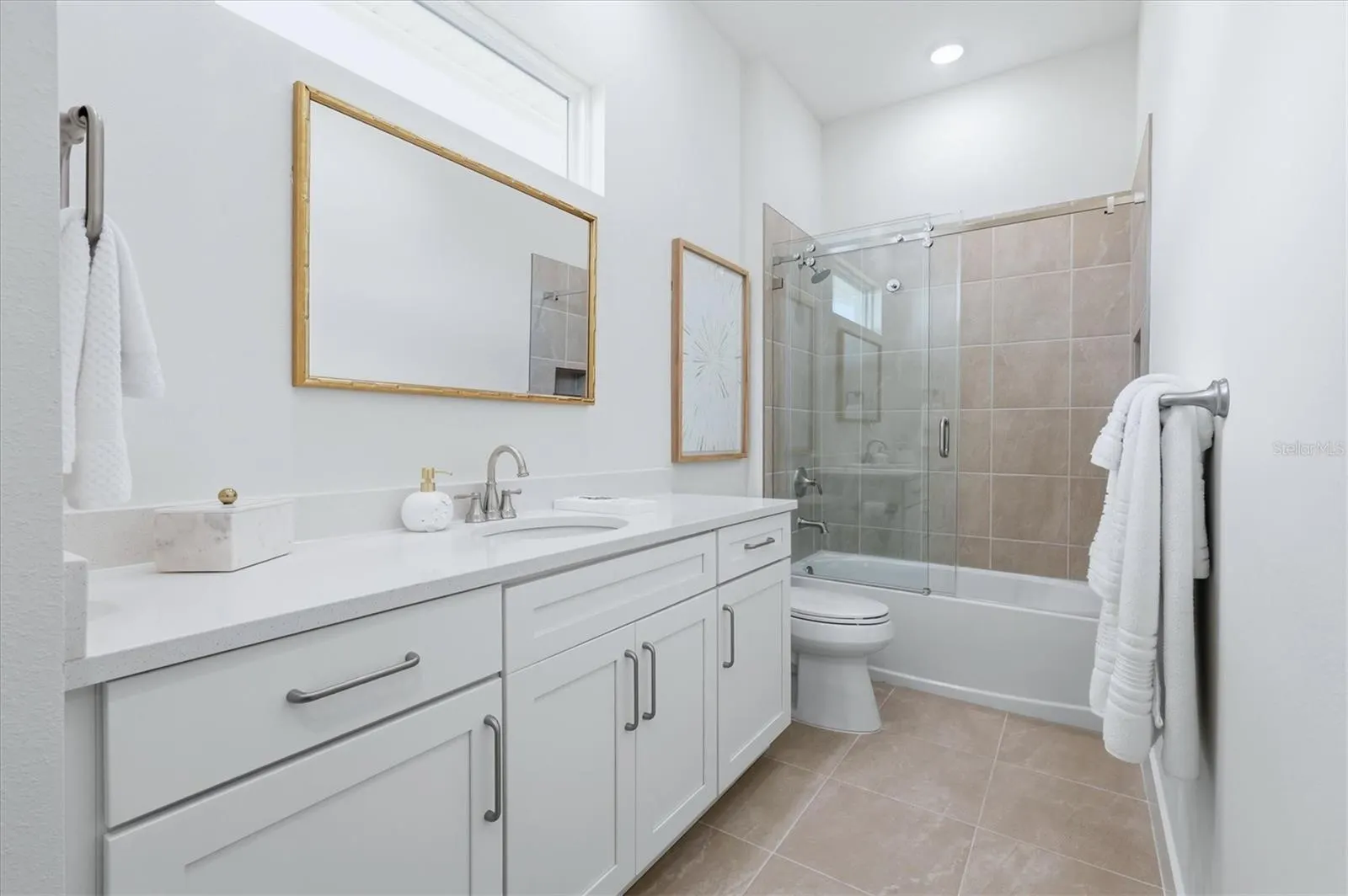 18504 FOXTAIL LOOP