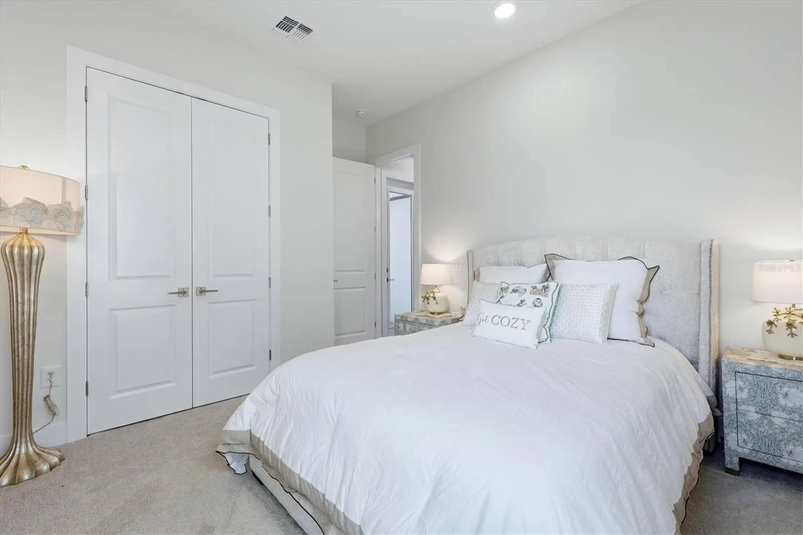 18504 FOXTAIL LOOP