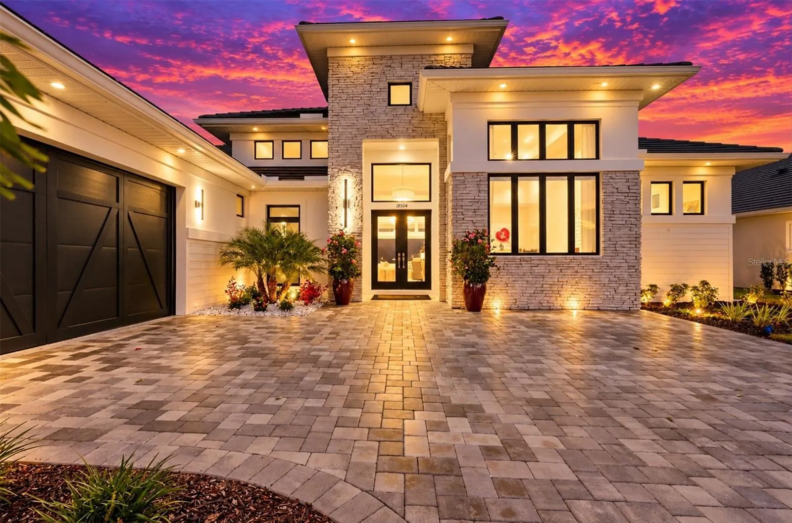 18504 FOXTAIL LOOP