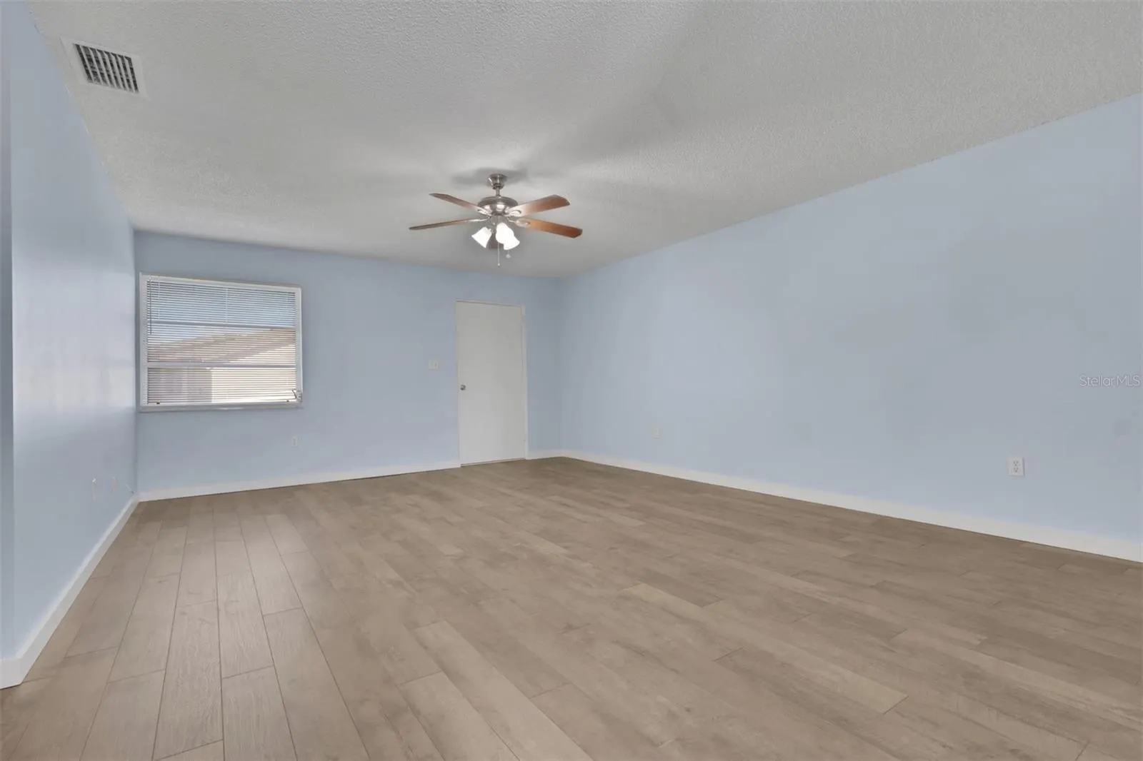180 CYPRESS WAY E #C218 #C218