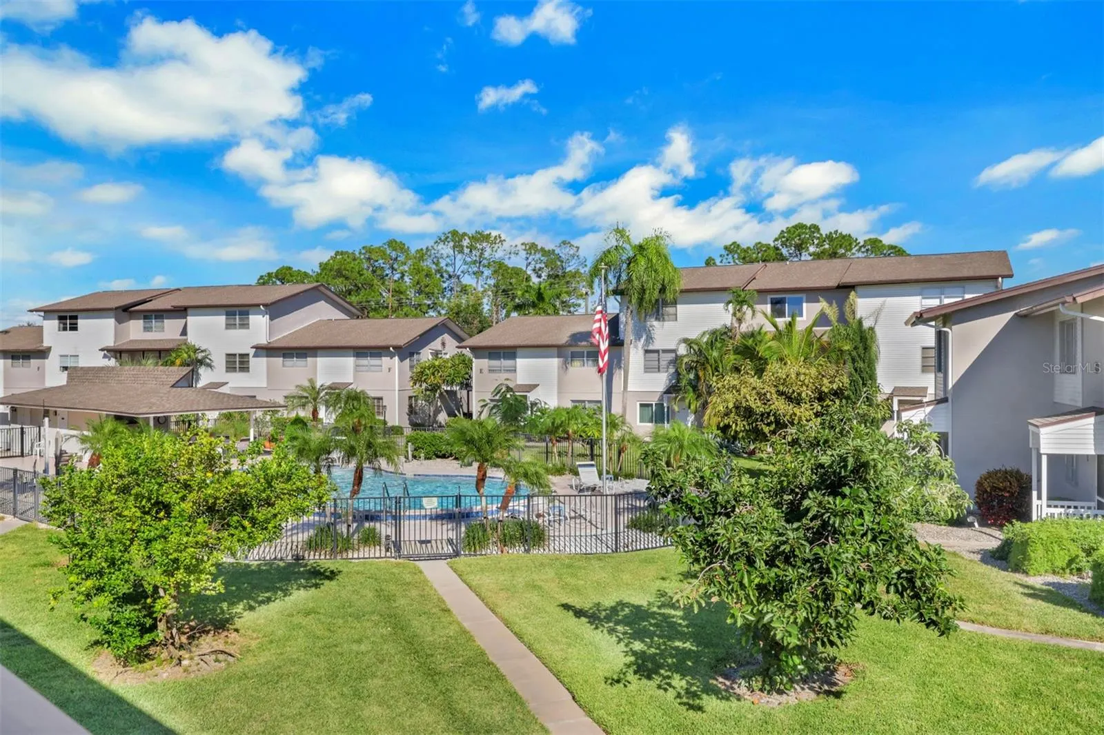 180 CYPRESS WAY E #C218 #C218