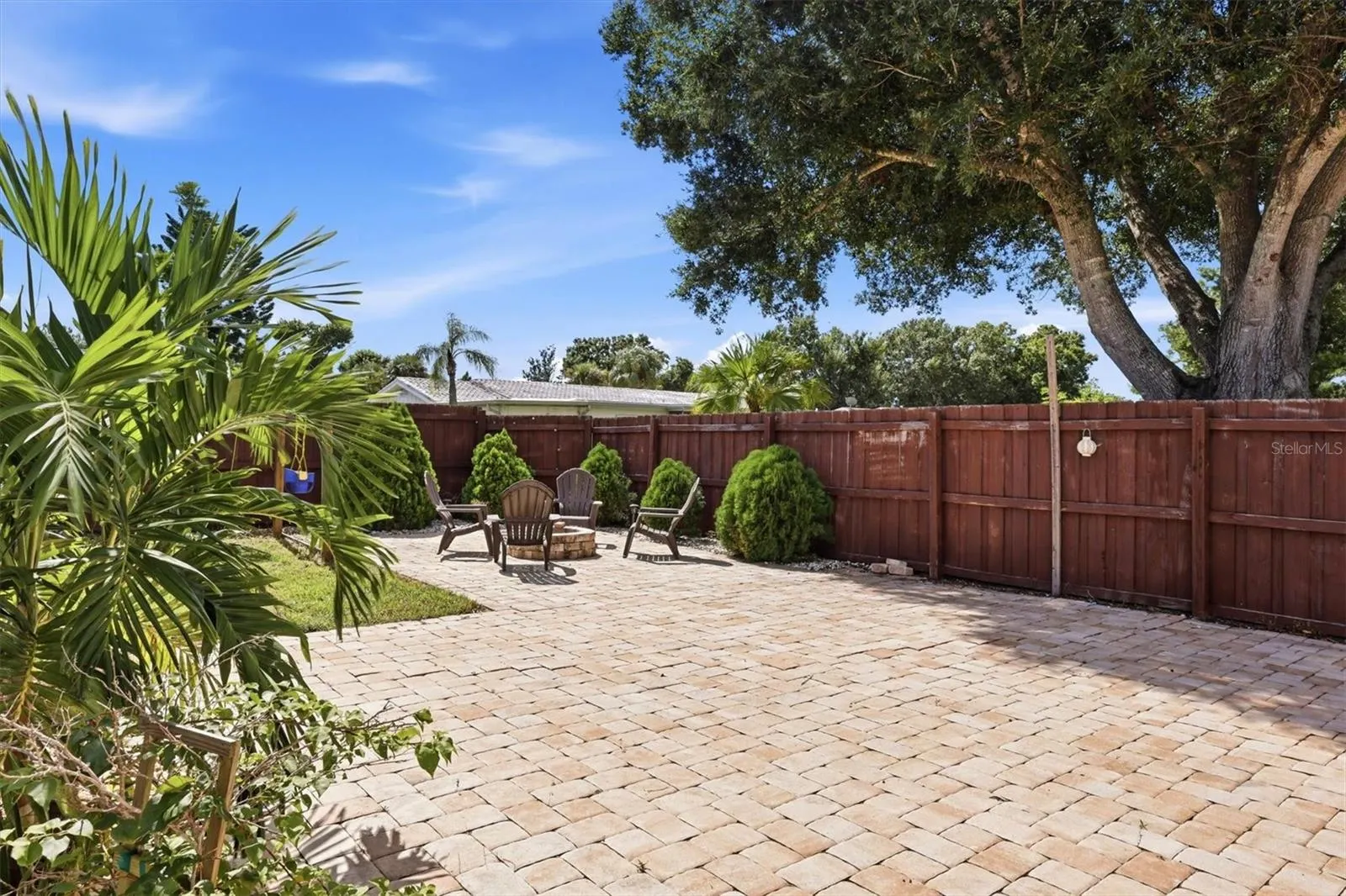 828 PONDEROSA PINE LN