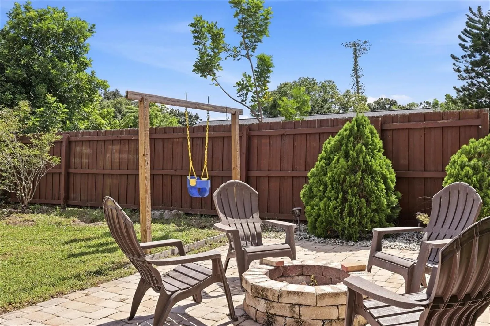 828 PONDEROSA PINE LN