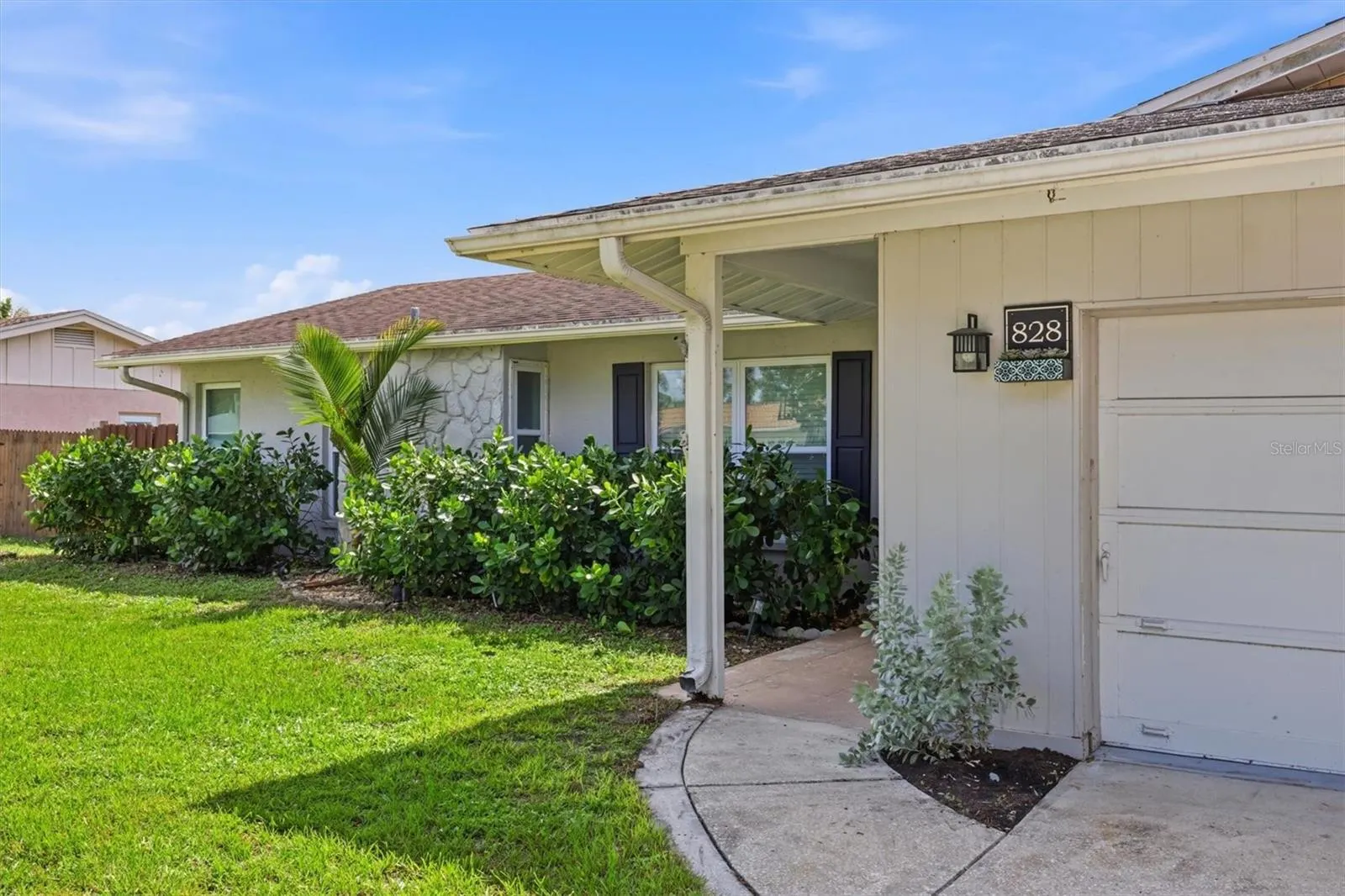828 PONDEROSA PINE LN