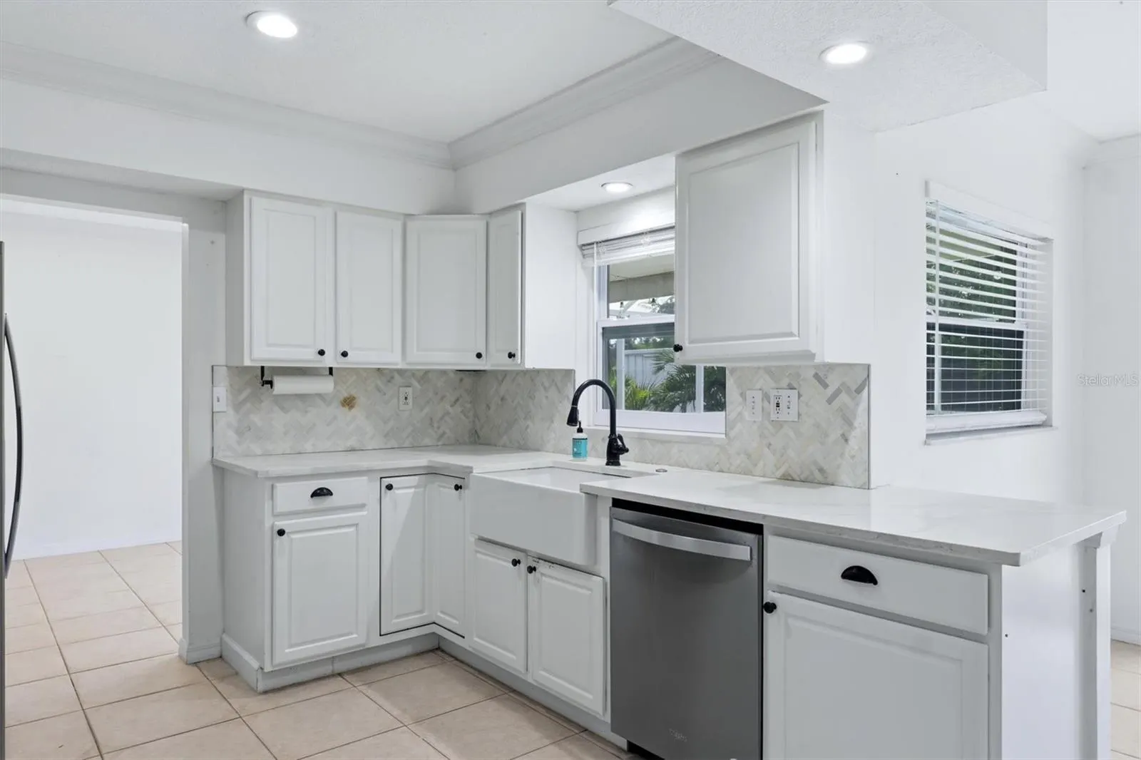 828 PONDEROSA PINE LN