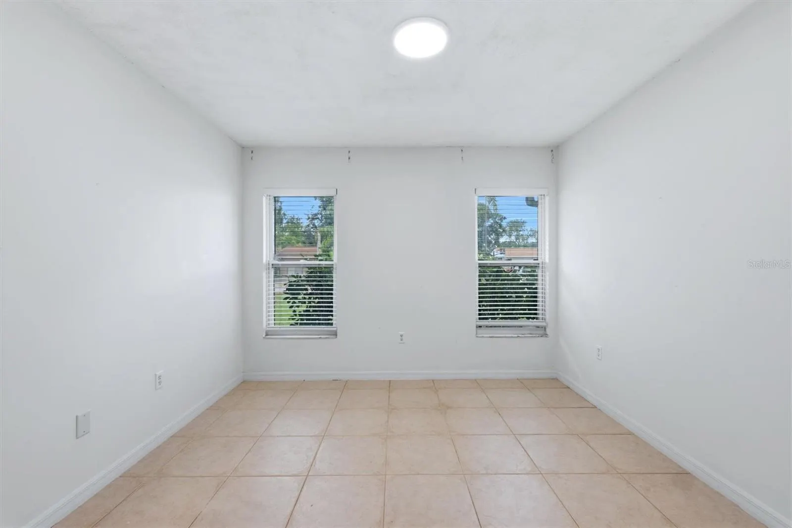 828 PONDEROSA PINE LN
