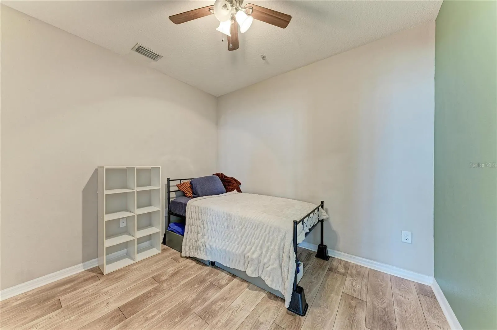 3129 ORIOLE DR #102 #102
