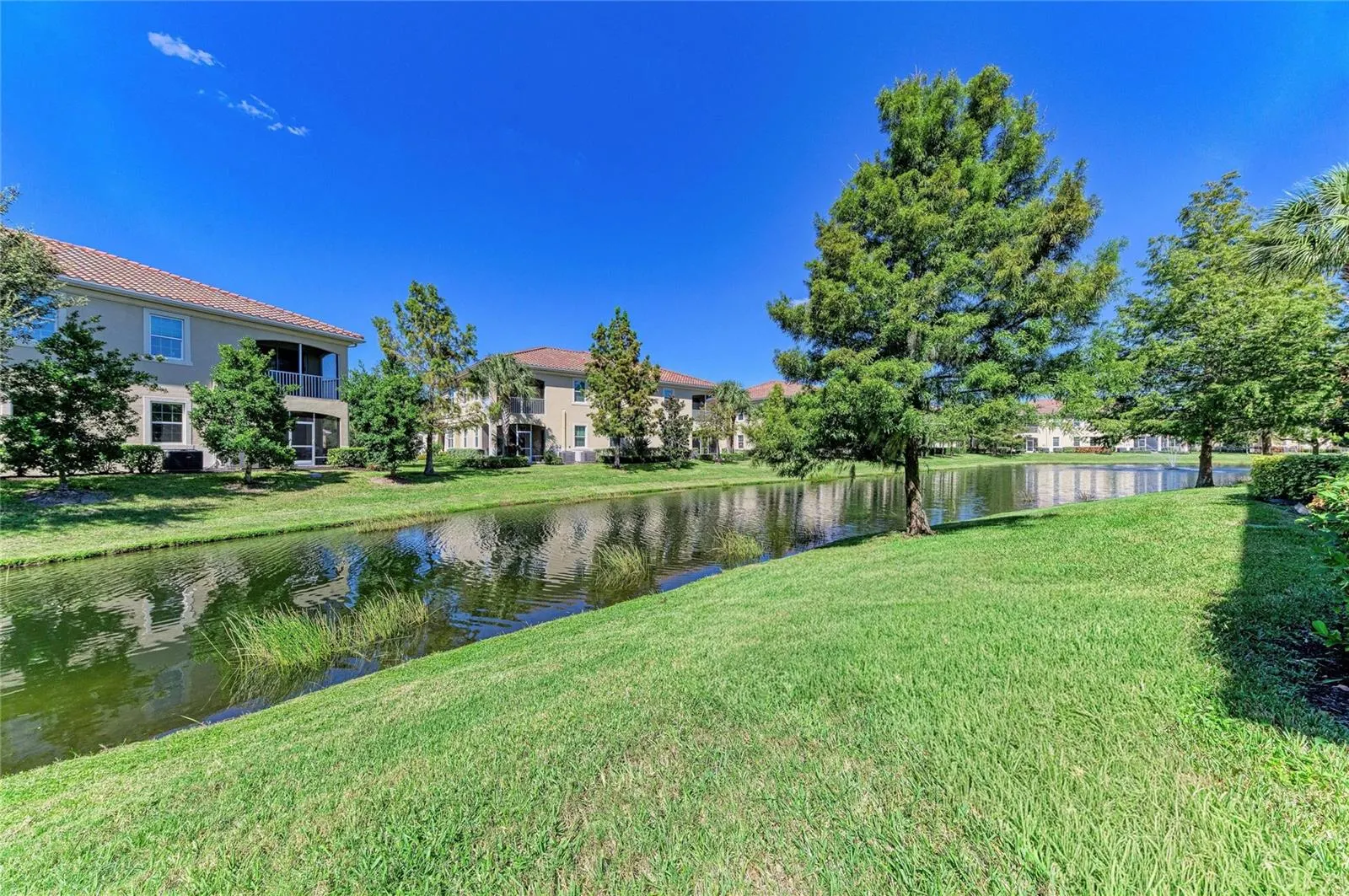 3129 ORIOLE DR #102 #102