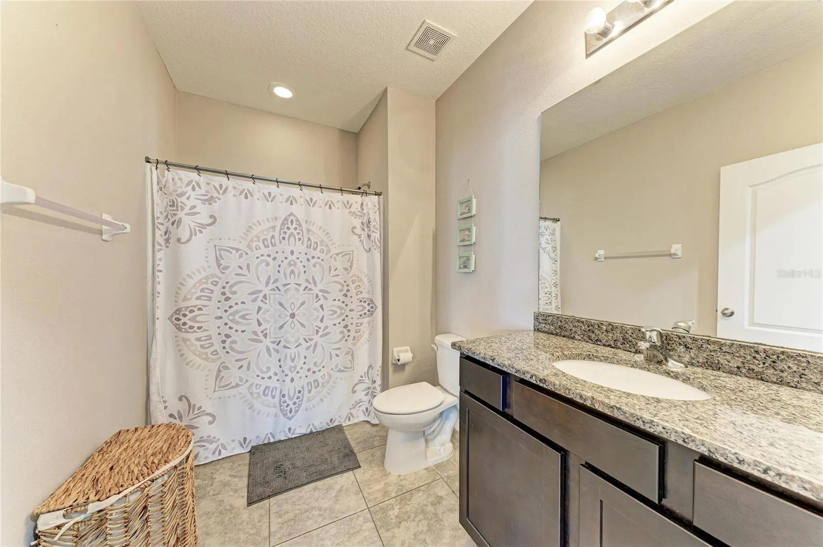 3129 ORIOLE DR #102 #102