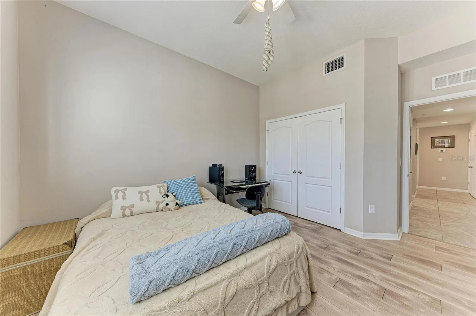 3129 ORIOLE DR #102 #102
