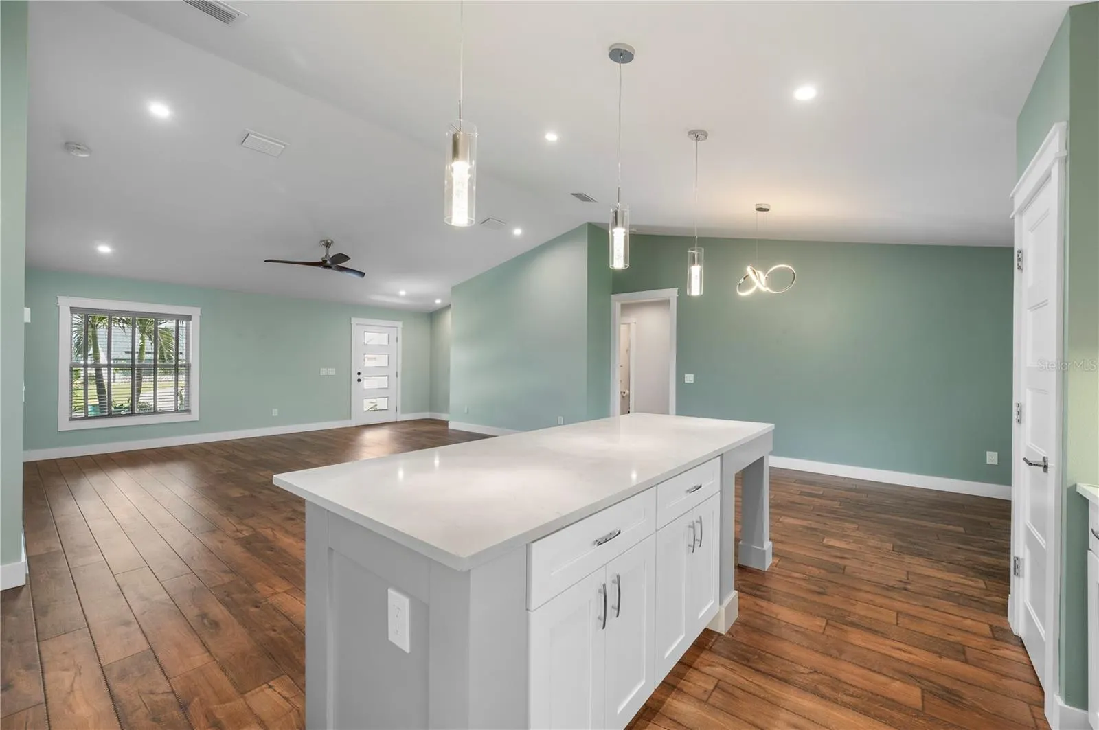 171 MARK TWAIN LN